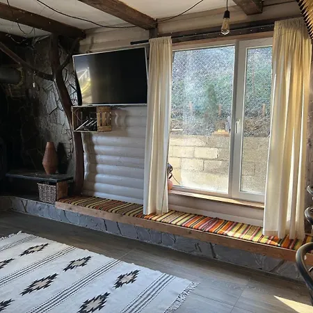 Holiday home хатка у долині *